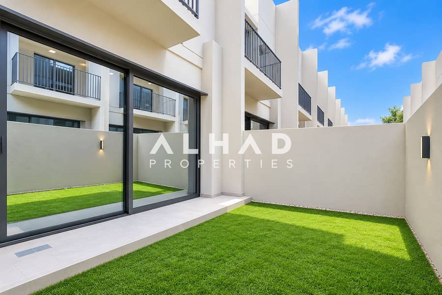 Modern Townhouse Patio Garden. png Modern Townhouse Patio Garden. png