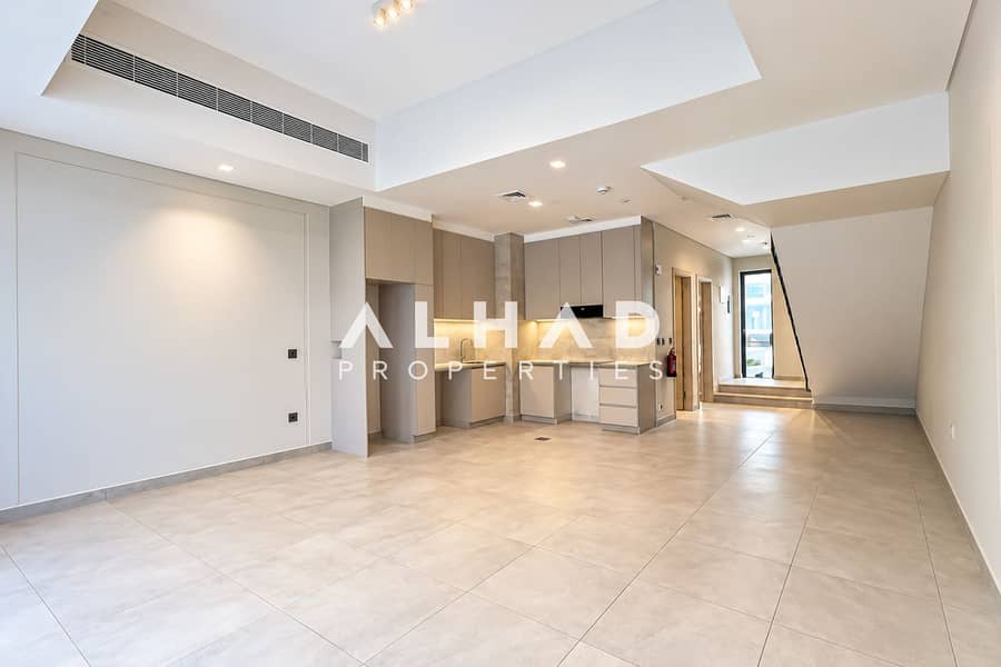 4 Modern Minimalist Open-Plan Interior. png