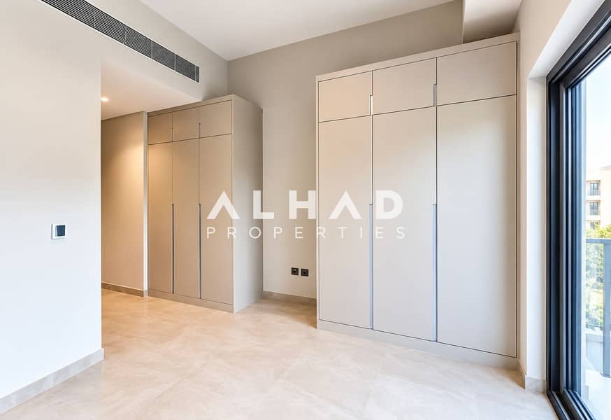 9 Minimalist Beige Wardrobe Interior. png