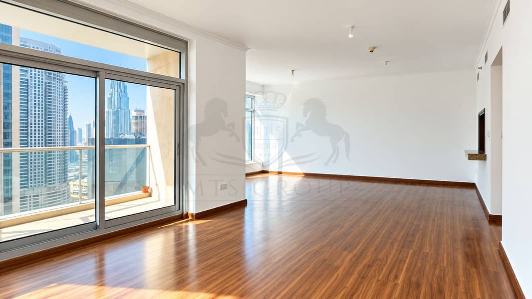 10 Sunlit Modern Apartment with City Skyline. png