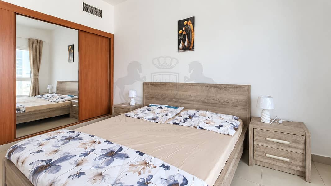 10 Modern Minimalist Bedroom with Floral Bedding. png
