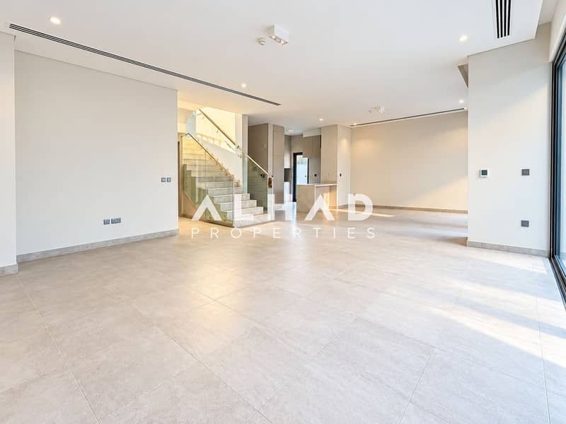 3 Bright Minimalist Open-Plan Interior. png