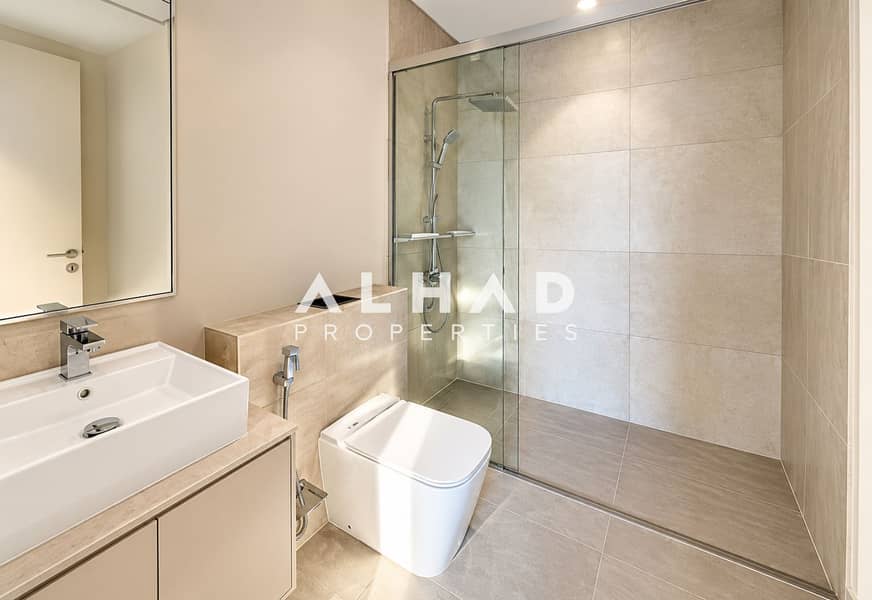 15 Modern Beige Minimalist Bathroom. png