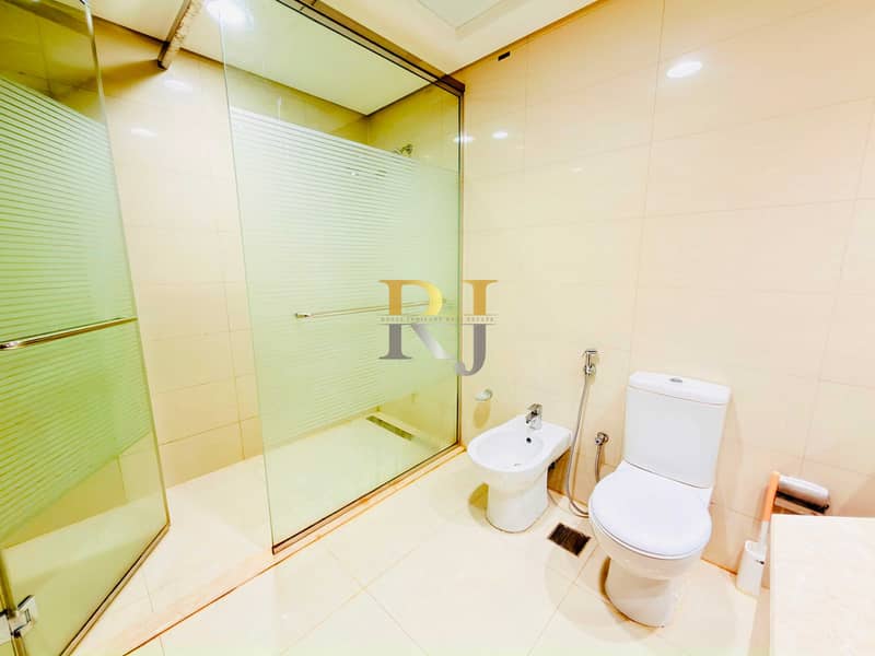 21 bfc1f70e-ddb0-48eb-98d9-00aa474e9d83. jpg