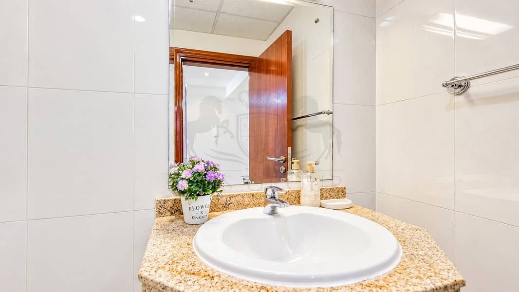 8 Bright Modern Bathroom with Floral Decor. png