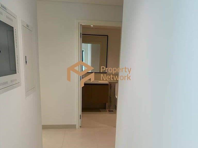4 WhatsApp Image 2025-02-20 at 10.44. 13 (2). jpeg