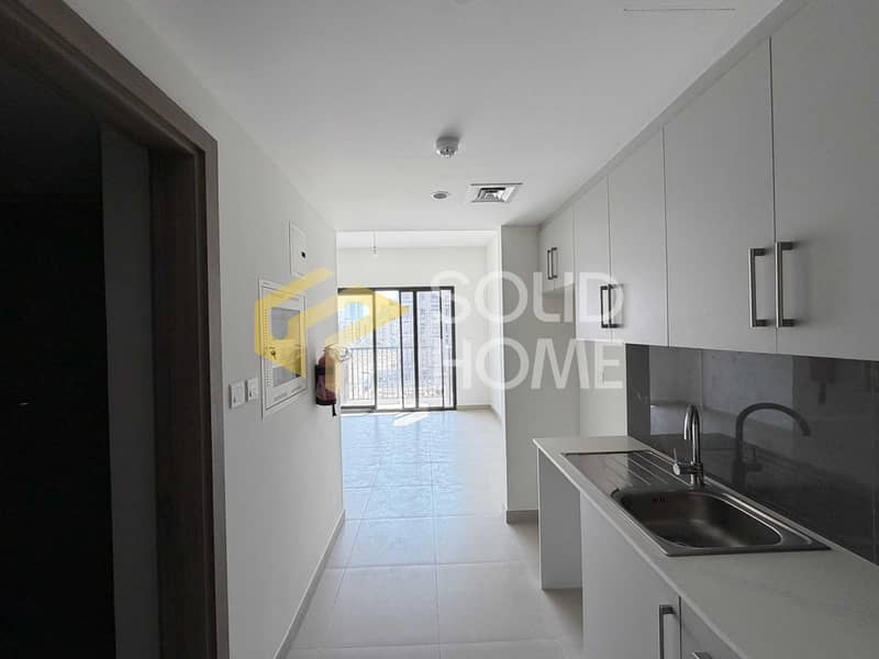 استوديو راقٍ بإطلالة جميلة وأجواء سكنية مميزة استوديو راقٍ بإطلالة جميلة وأجواء سكنية مميزة