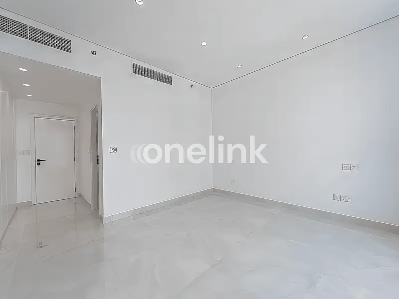 Fully Upgraded 4BR Duplex | 180° Views to Palm