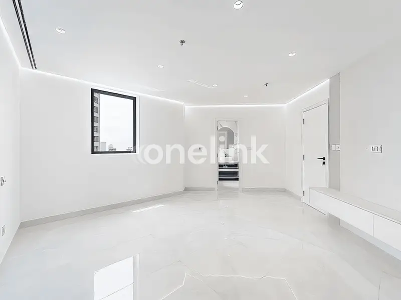Fully Upgraded 4BR Duplex | 180° Views to Palm