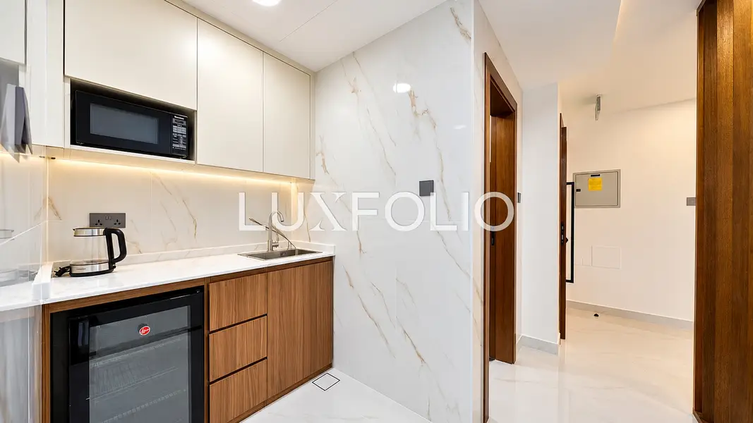 Luxury Fitout | Lake and Almas View| Vacant