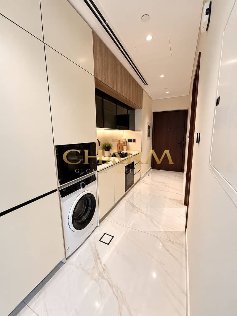 5 Modern Galley Kitchen Corridor. png