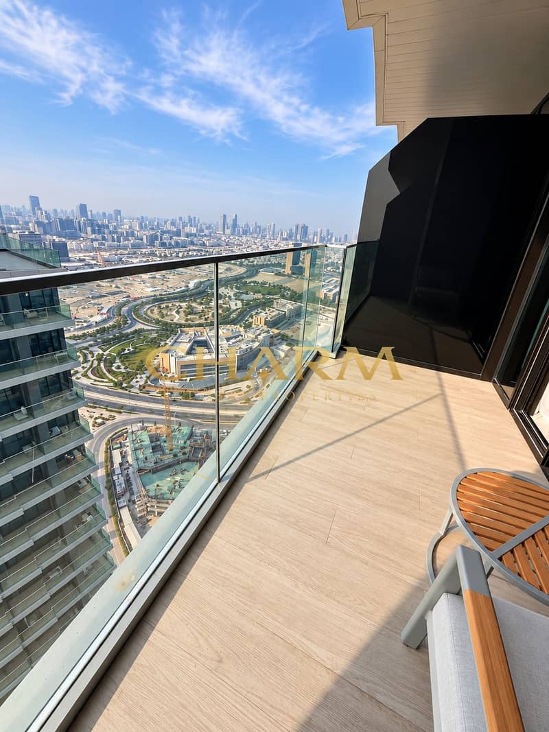 10 Luxury Balcony Overlooking Cityscape. png