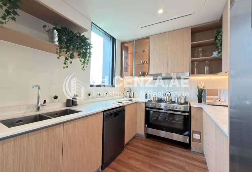8 08. jpg