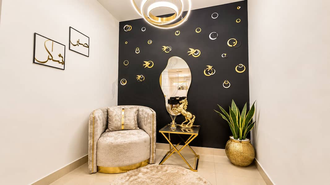 2 Luxurious Gold and Green Reading Nook. png