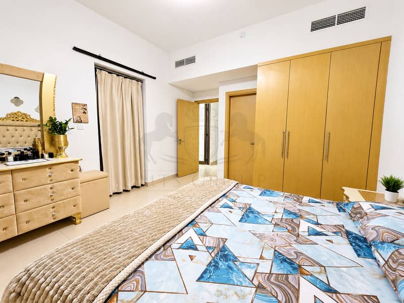 15 Modern Luxe Bedroom with Geometric Bedding. png