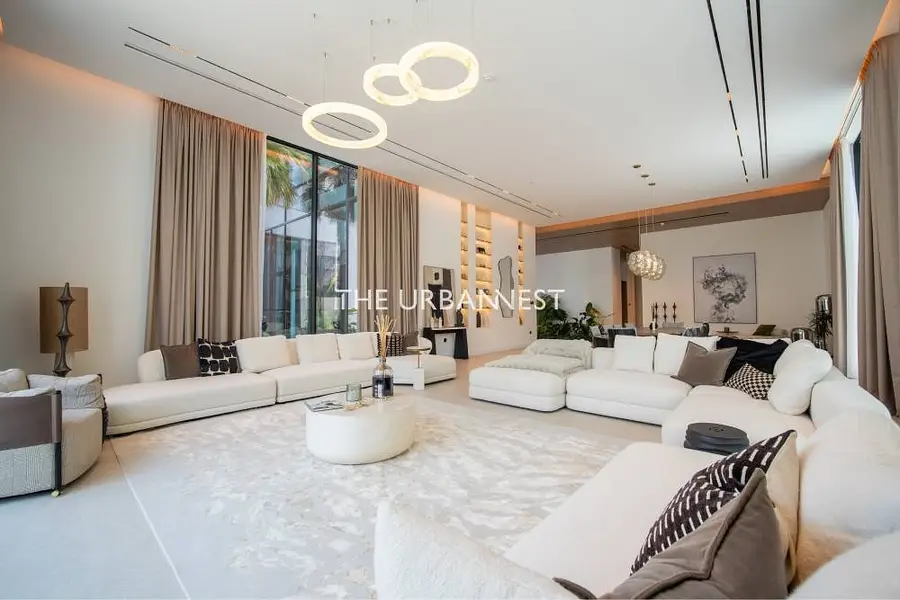 Luxurious Mansion with Resort-Style Private Oasis