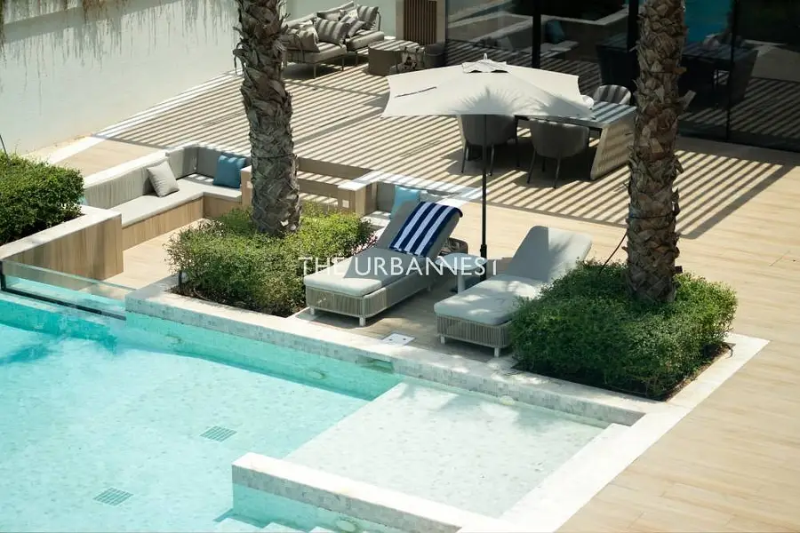 Luxurious Mansion with Resort-Style Private Oasis