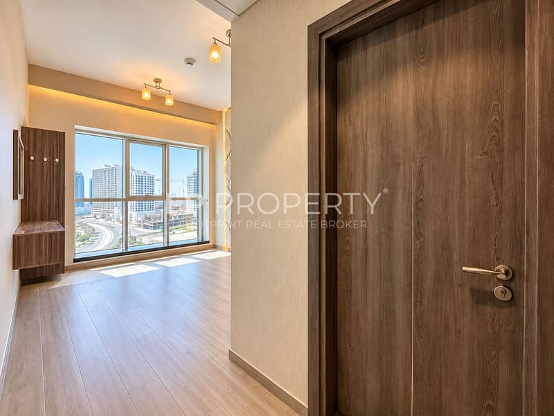 9 Modern Entryway with City View. png