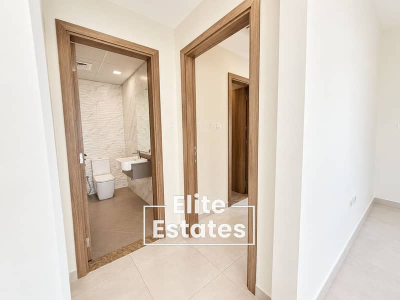 8 Modern Apartment Hallway and Bathroom. png