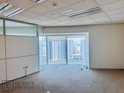 Office para en Alquiler en Sheikh Zayed Road, Dubai - WhatsApp Image 2026-10-27 at 1.58. 51 PM (2). jpeg Office para en Alquiler en Sheikh Zayed Road, Dubai - WhatsApp Image 2026-10-27 at 1.58. 51 PM (2). jpeg