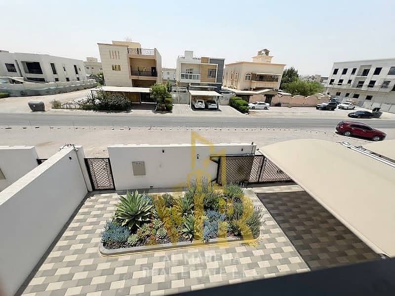 39 876352845-800x600. jpeg