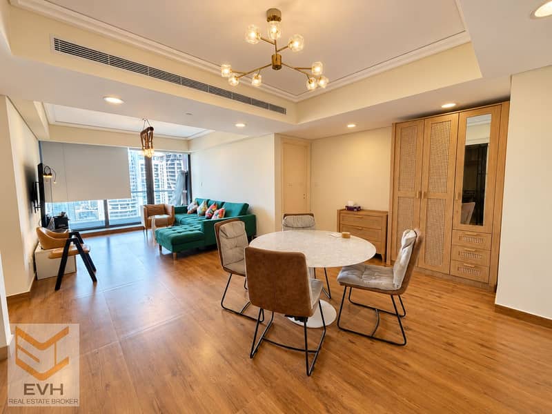 Brightly Lit, Polished Home Interior-2. png Brightly Lit, Polished Home Interior-2. png