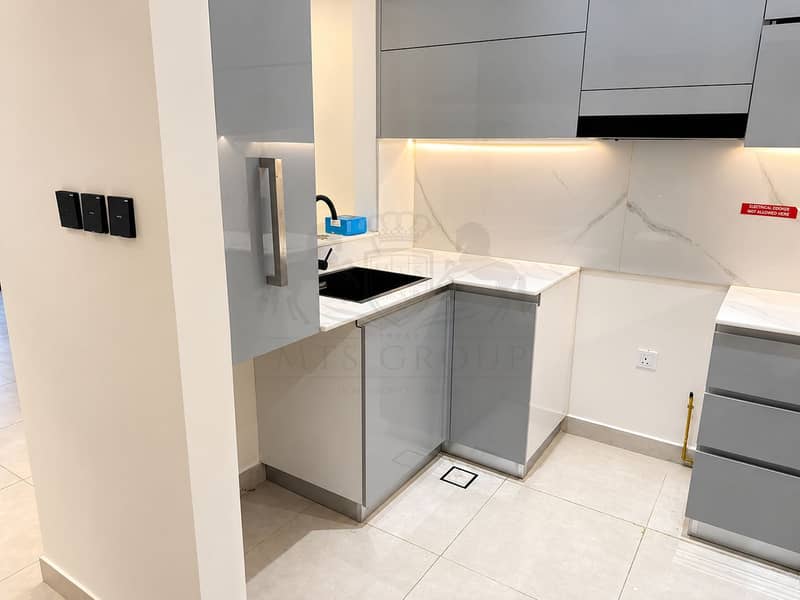 10 Modern Minimalist Marble Kitchen. png