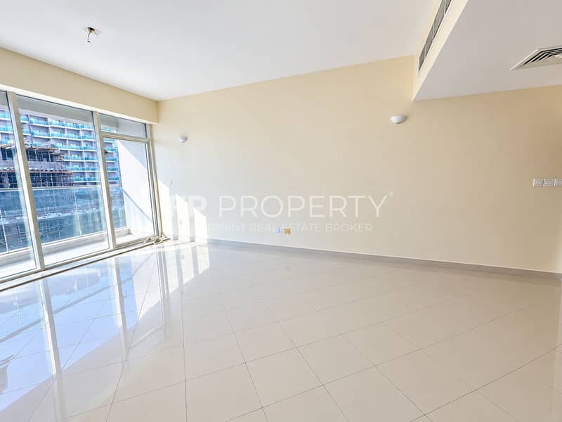 6 Bright Minimalist Apartment Interior. png