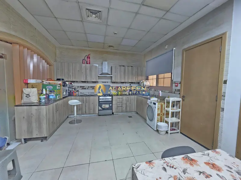 Corner Unit | Extended | Near to exit