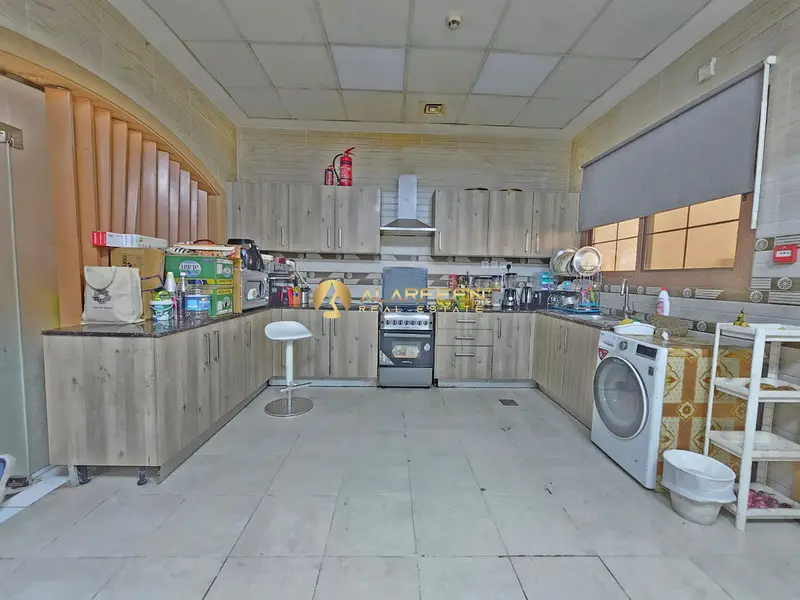 Corner Unit | Extended | Near to exit