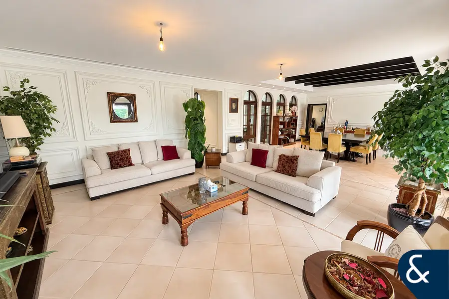 Marbella Type | 5 Bedrooms | Large Plot | VOT