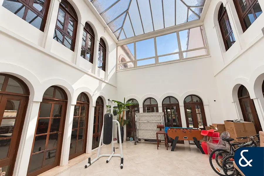 Marbella Type | 5 Bedrooms | Large Plot | VOT