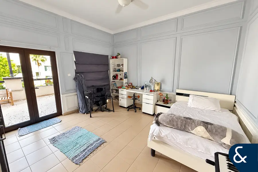 Marbella Type | 5 Bedrooms | Large Plot | VOT