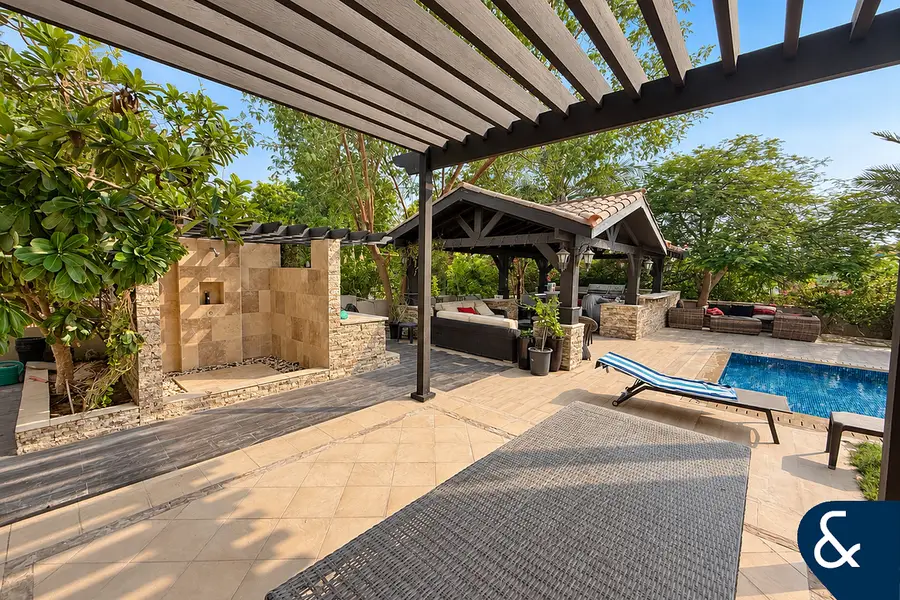 Marbella Type | 5 Bedrooms | Large Plot | VOT