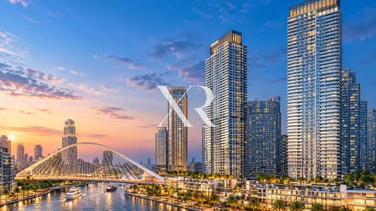 1 Спальня Апартаменты Продажа в Дубай Крик Харбор, Дубай - Twilight Waterfront Skyline with EMAAR Towers. png