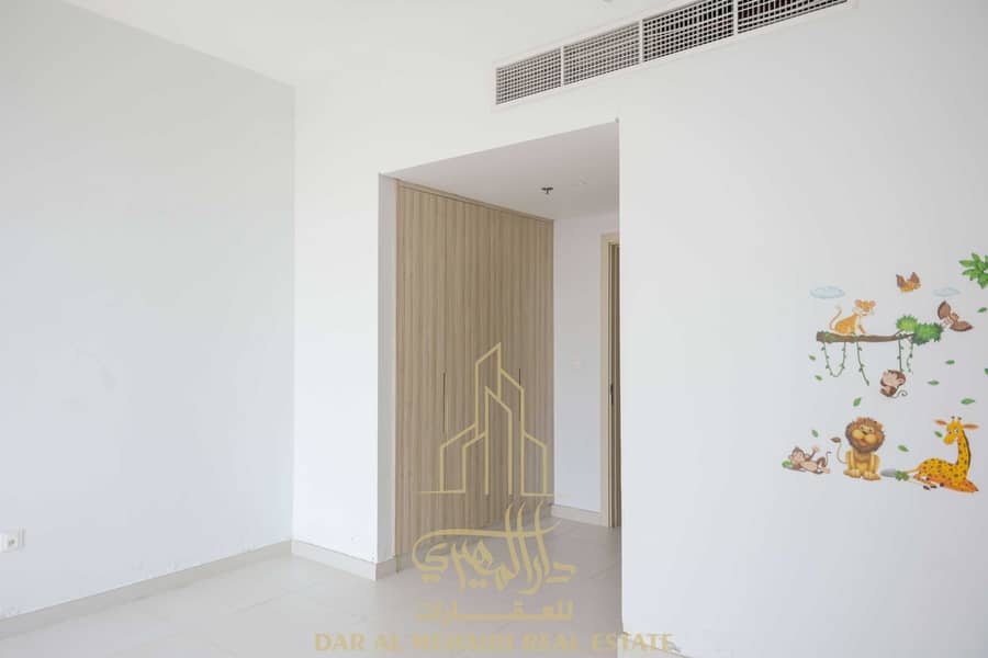 12 aysha building_page-0011. jpg