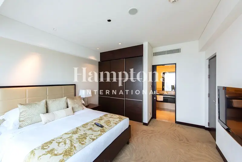 Big Size | Marina View | Corner Unit | Negotiable