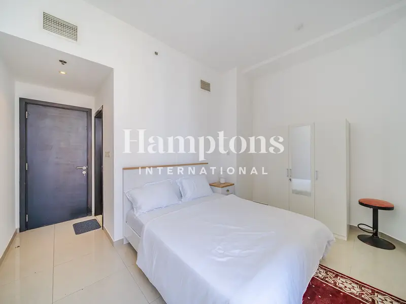 Marina Partial Sea Views | High-Yield Short-Term