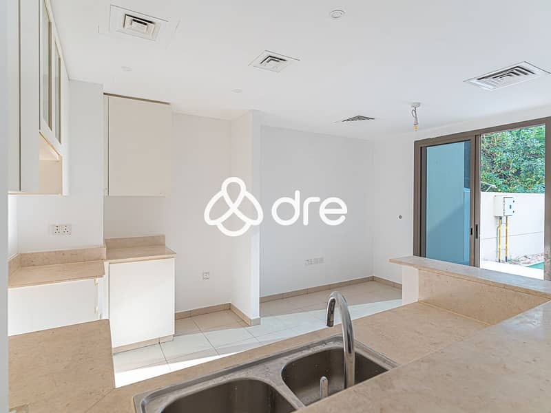 10 DRE09895-Edit. JPG