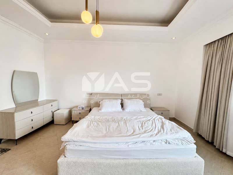 6 06-bedroom-front-dslr. png