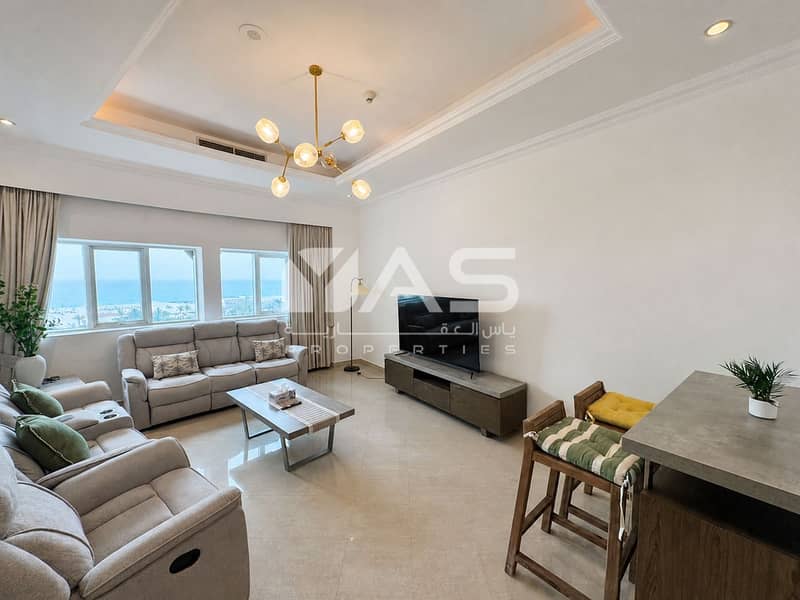 24 27-living-room-counter-wide-dslr. png