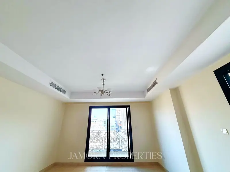 Huge Terrace | Spacious Studio | Vacant
