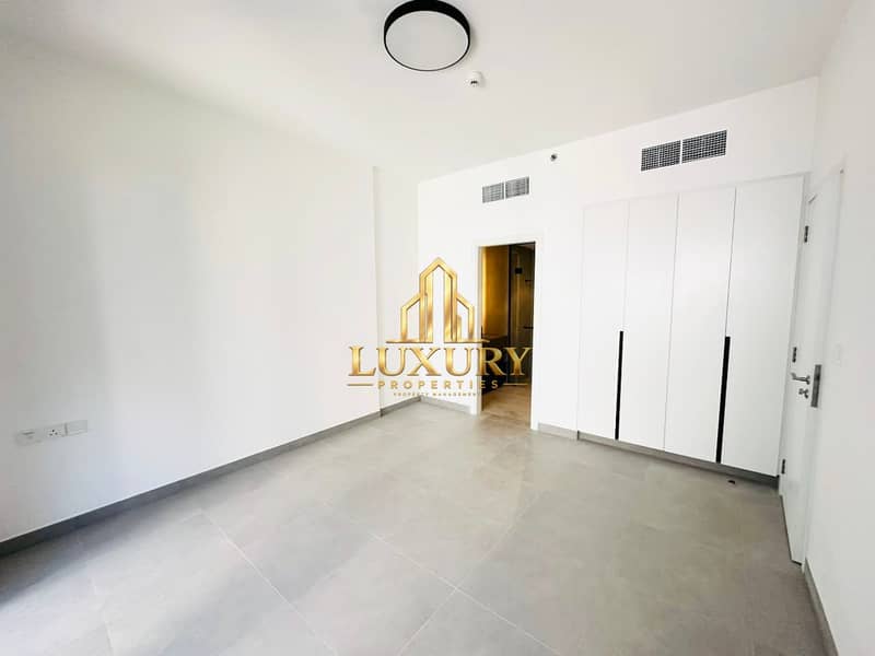 4 Brand-New 1-Bedroom Apartment in Sukoon, Aljada | Spacious Balcony & Pool View