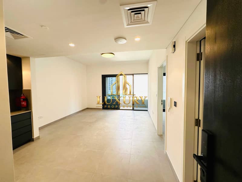 13 Brand-New 1-Bedroom Apartment in Sukoon, Aljada | Spacious Balcony & Pool View
