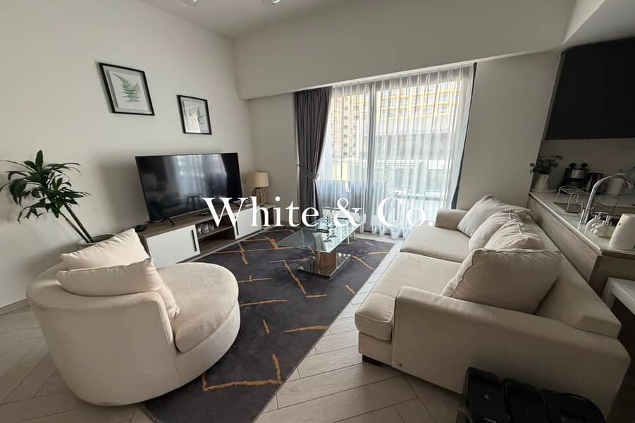 Large layout| Big Terrace| Fully Furnished Large layout| Big Terrace| Fully Furnished