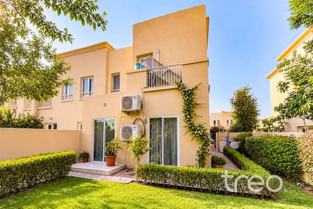 Villa de 3 chambres à à louer à The Springs, Dubai - Sunlit Townhouse Garden and Patio. jpg Villa de 3 chambres à à louer à The Springs, Dubai - Sunlit Townhouse Garden and Patio. jpg