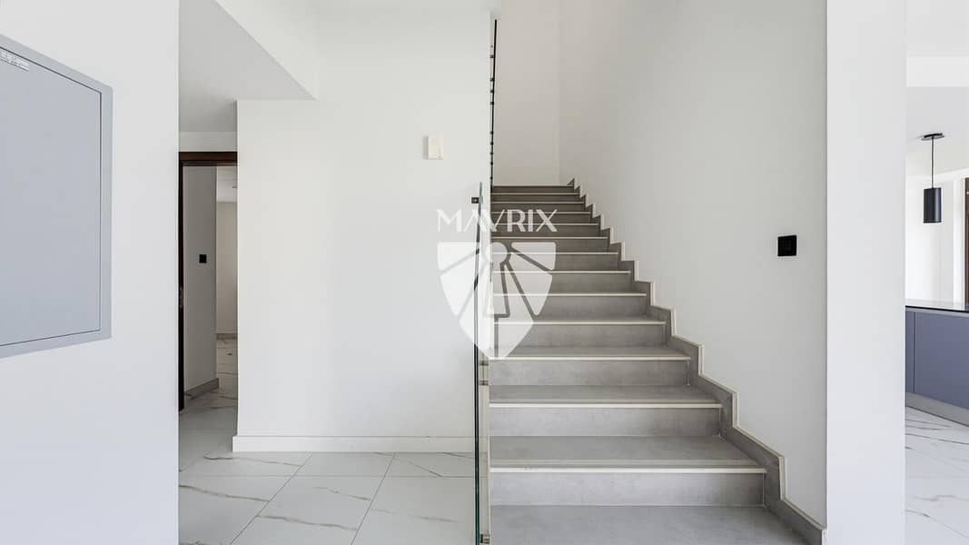 6 Image 6