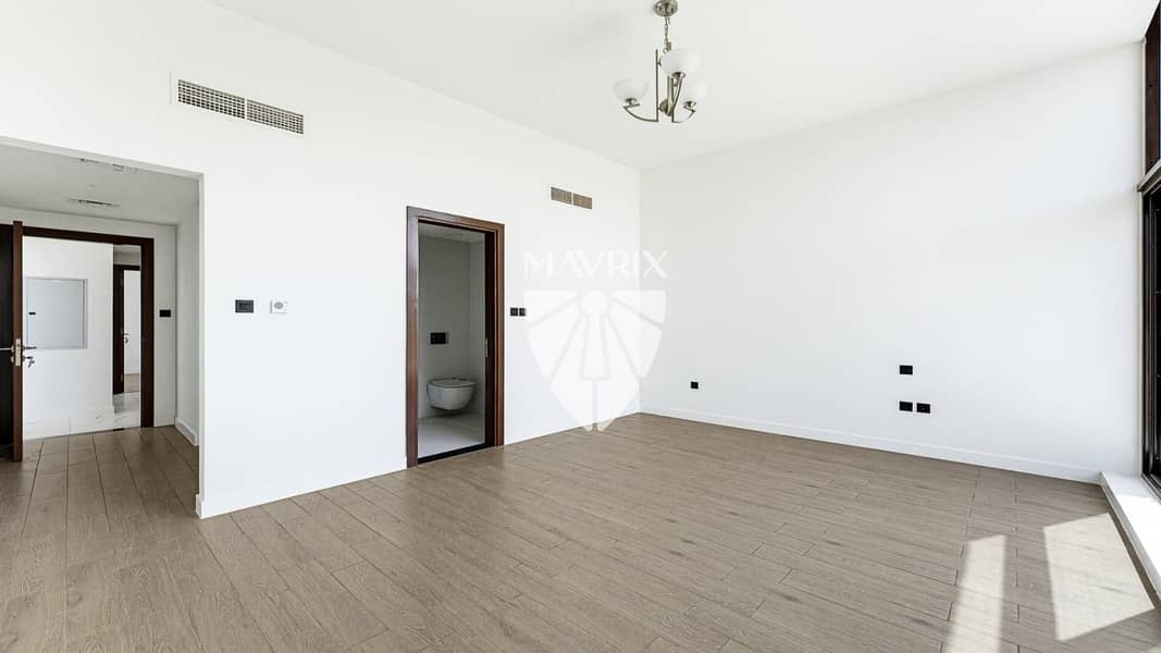 9 Image 9