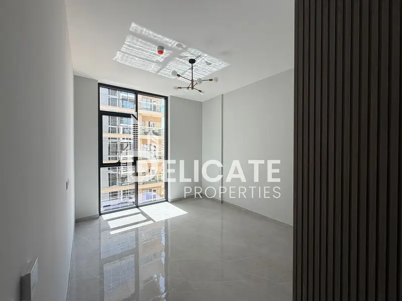 Spacious 1BR | Huge Balcony | Prime Location