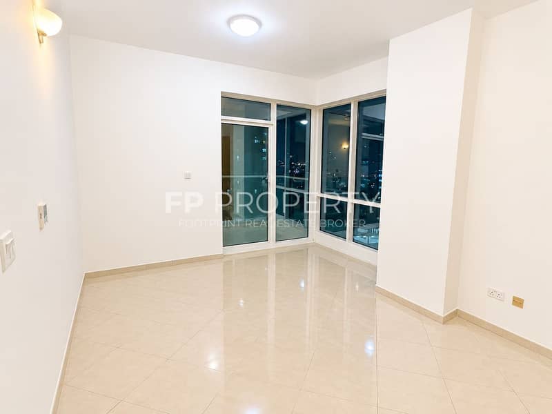 4 Empty Modern Bedroom with City Views. png